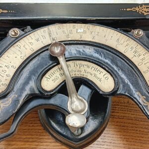 Máquina de escribir American Typewriter.